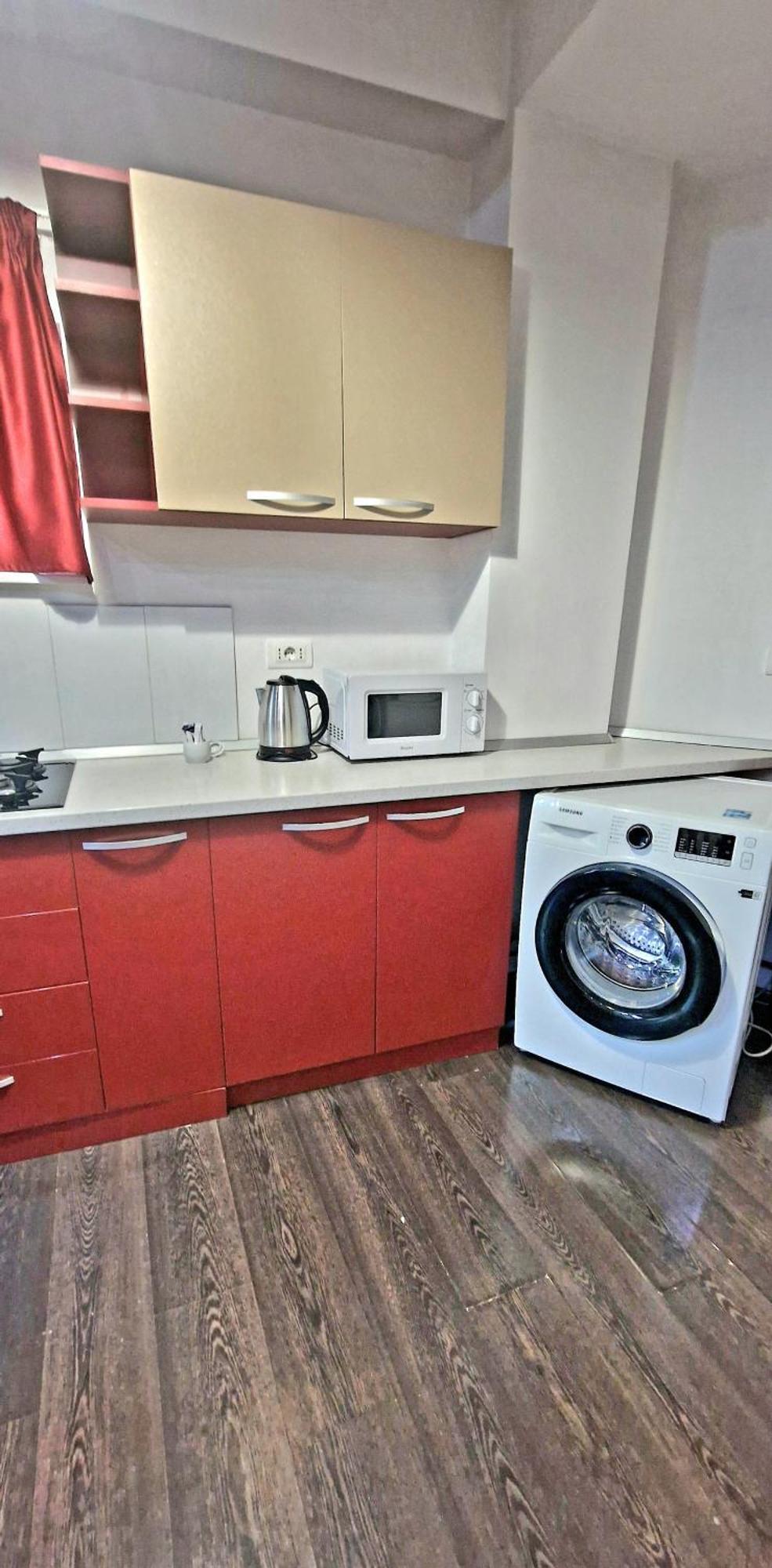 Hotel Jolie Apartments Галац Экстерьер фото