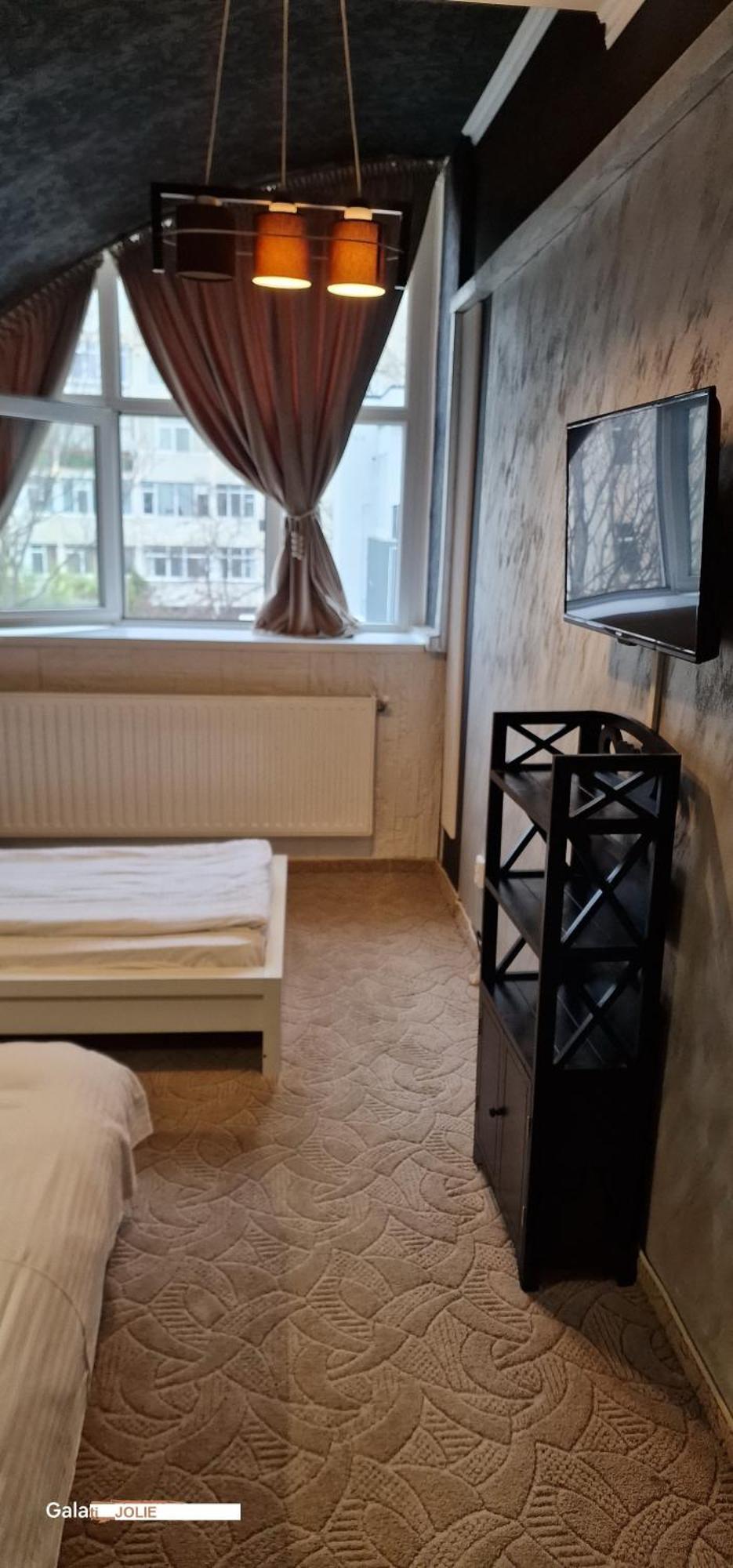 Hotel Jolie Apartments Галац Экстерьер фото