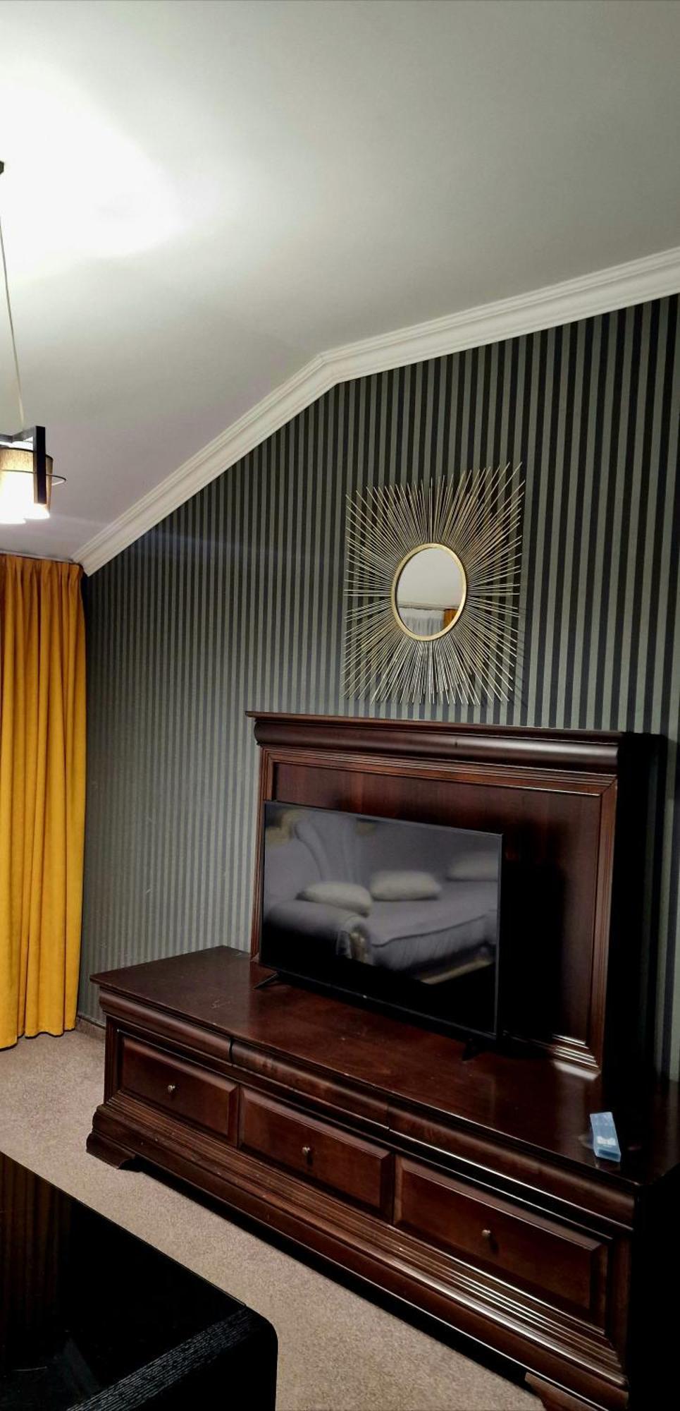 Hotel Jolie Apartments Галац Экстерьер фото