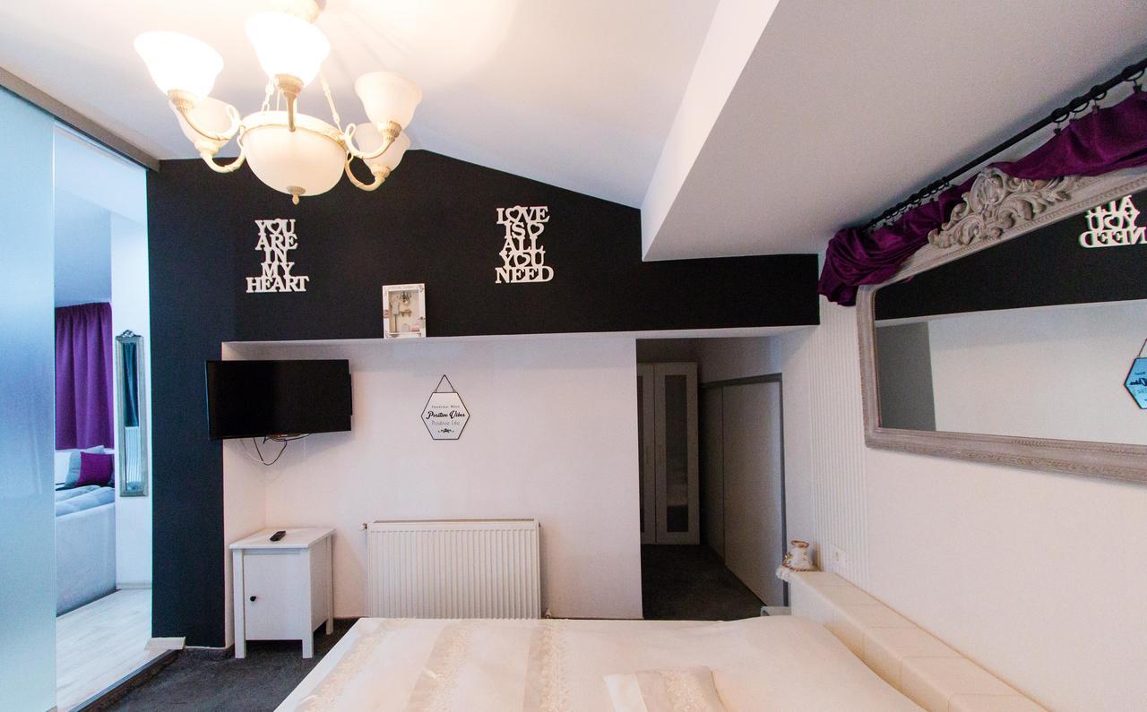 Hotel Jolie Apartments Галац Экстерьер фото