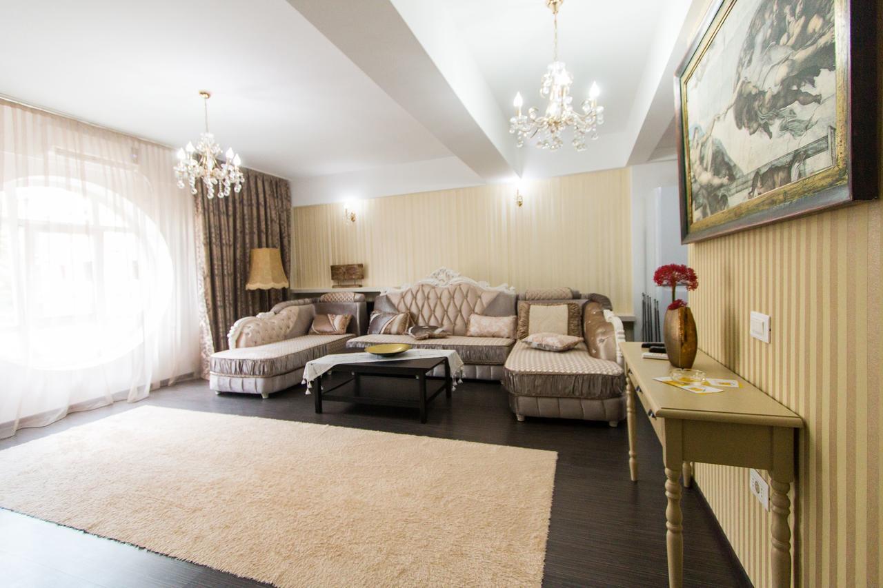 Hotel Jolie Apartments Галац Экстерьер фото