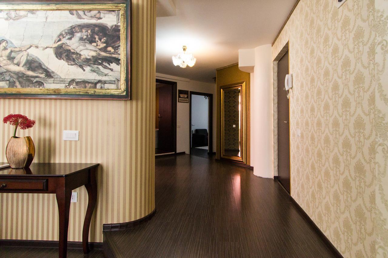 Hotel Jolie Apartments Галац Экстерьер фото