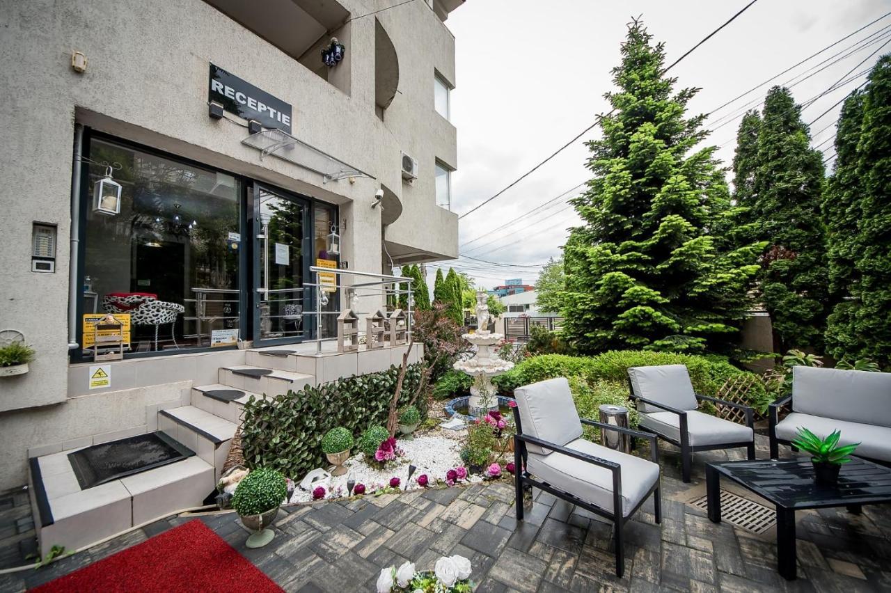 Hotel Jolie Apartments Галац Экстерьер фото