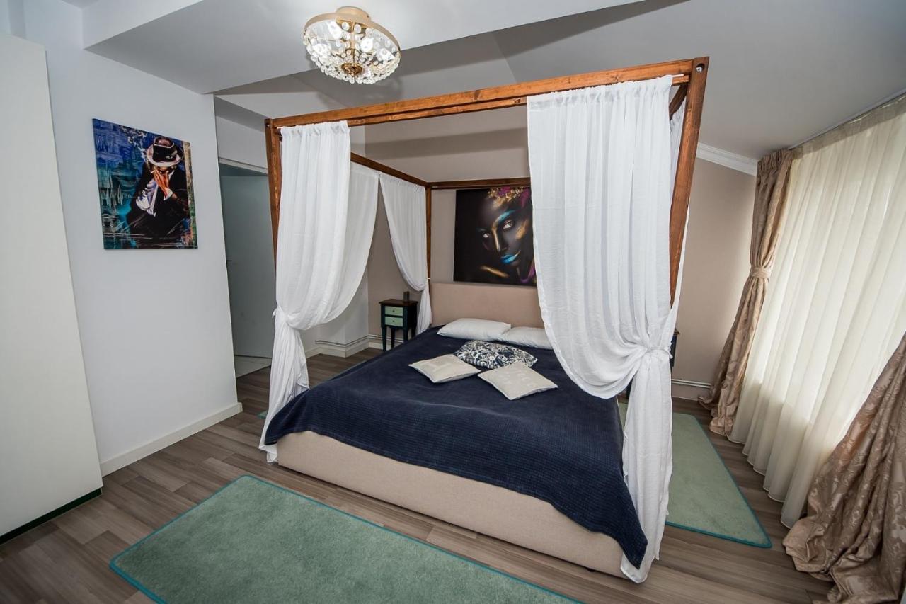 Hotel Jolie Apartments Галац Экстерьер фото